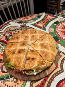 Turks brood belegd met carpaccio